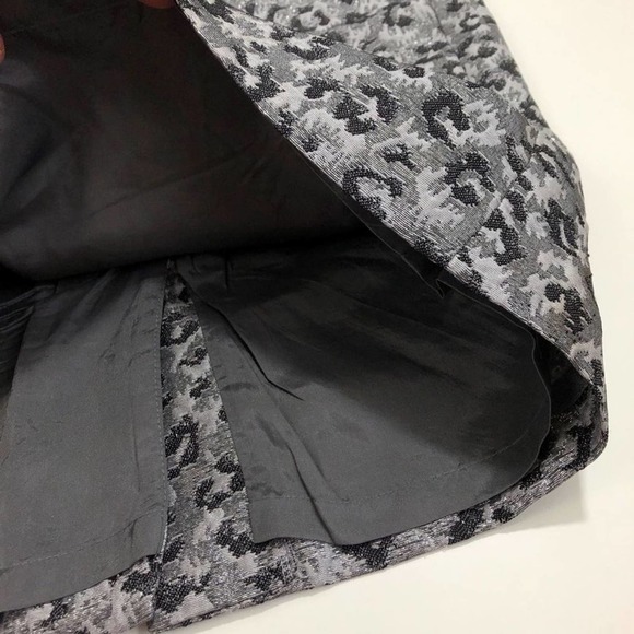 Loft Pencil Skirt Animal Print Silver Black 8 - Picture 3 of 9